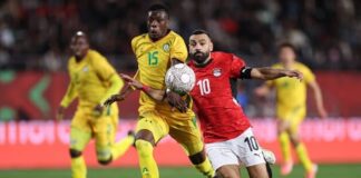 مصر تقلب زيمبابوي في الوقت بدل الضائع بكأس أفريقيا