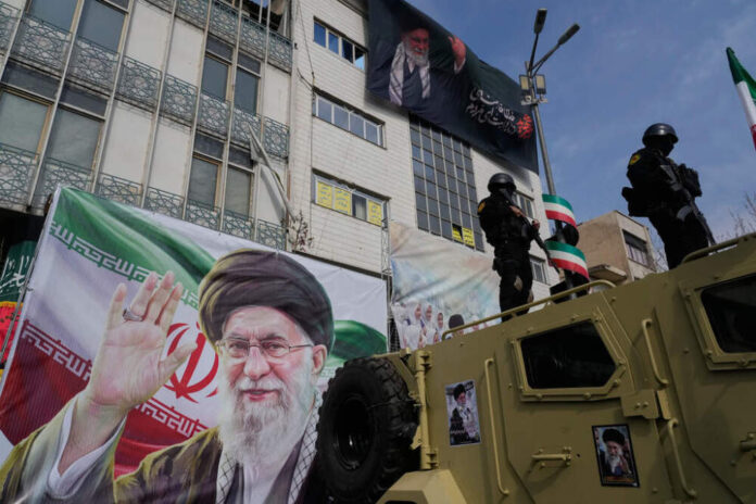 Iran US Israel تصعيد خطير: تقارير عن تعبئة عسكرية واسعة في إيران
