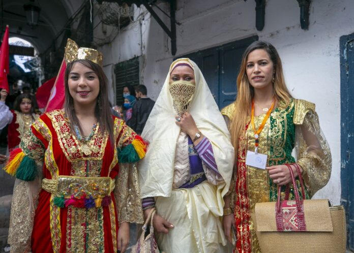 خرجة السفساري بالقيروان يوم 16 مارس احتفاء باليوم الوطني للباس التقليدي