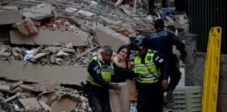 زلزالا فنزويلا يخلفان 164 قتيلا