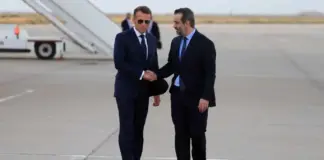 ماكرون يجري زيارة مفاجئة إلى سوريا