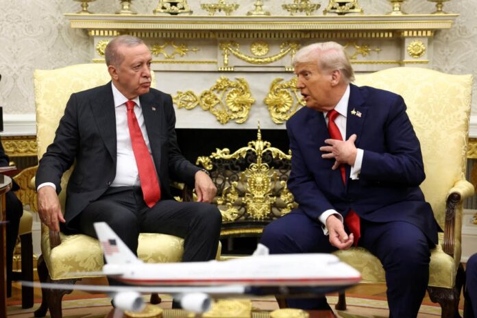 أردوغان يحث ترامب على مواصلة المحادثات مع إيران