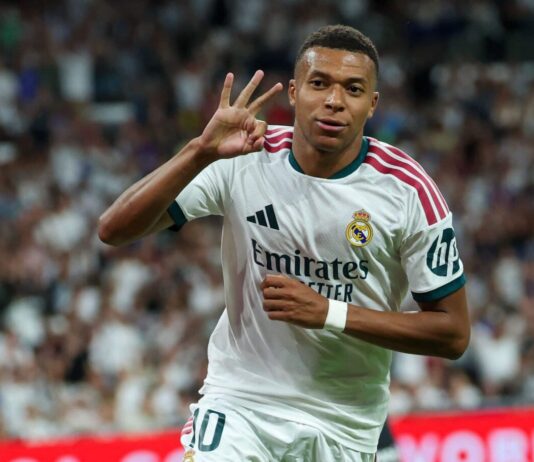 مبابي يسجل هاتريك ويقود ريال مدريد للفوز 4-1