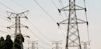 تونس تعلن قطعا دوريا للكهرباء بسبب ضغط الشبكة