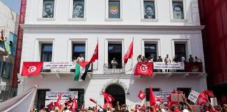 اتحاد الشغل يلوّح بالإضراب العام في تونس