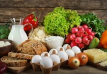 Des aliments qui aident à réguler la glycémie : de l’oignon à la cannelle Les aliments naturels qui contribuent à réduire le taux de glycémie, notamment l'oignon, le piment et la cannelle