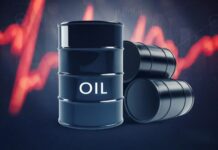 هبوط برنت عند التسوية إلى 115.81 دولار بفعل آمال تهدئة مع إيران شاشة تعرض أسعار خام برنت وغرب تكساس الوسيط خلال جلسة تسوية الاثنين