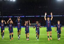 Les joueurs du Paris Saint-Germain célèbrent un but marqué face à Barcelone en Ligue des champions